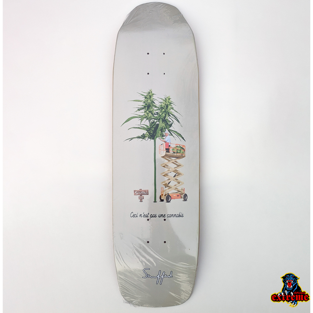 SCUFFED Og Shaped Ceci n'est pas